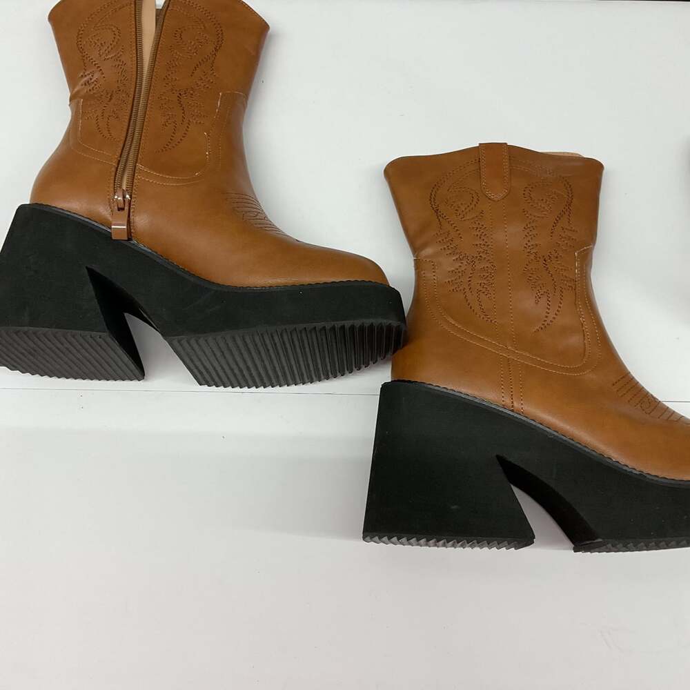 Western / Cowboy-inspired platform ankle boots